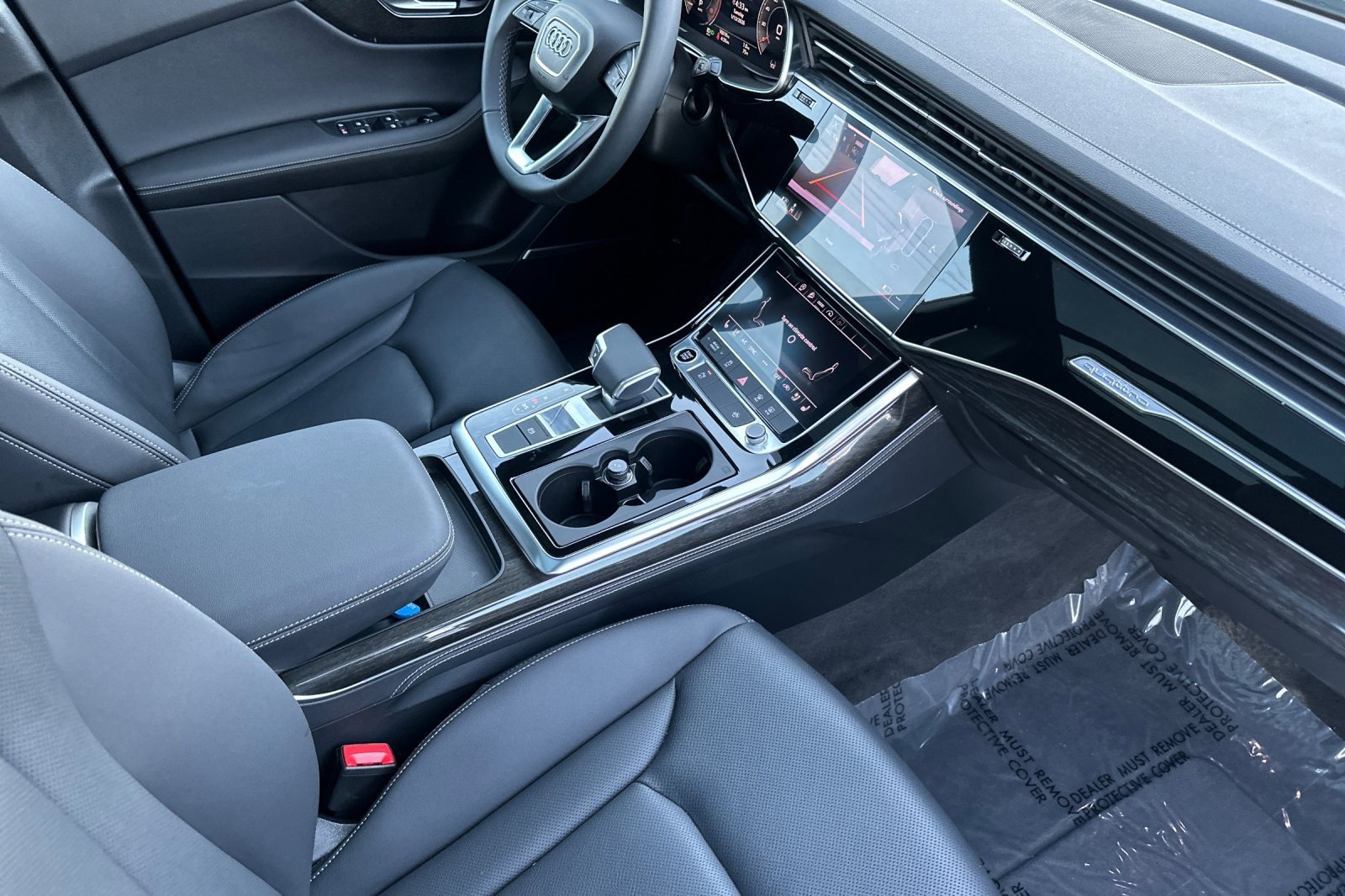 Used 2024 Audi Q8 Premium Plus w/ Premium Plus Package image 15