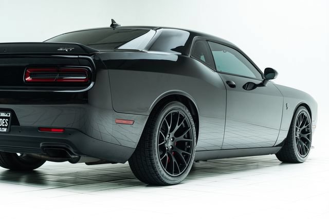 Used 2015 Dodge Challenger SRT Hellcat RWD image 13