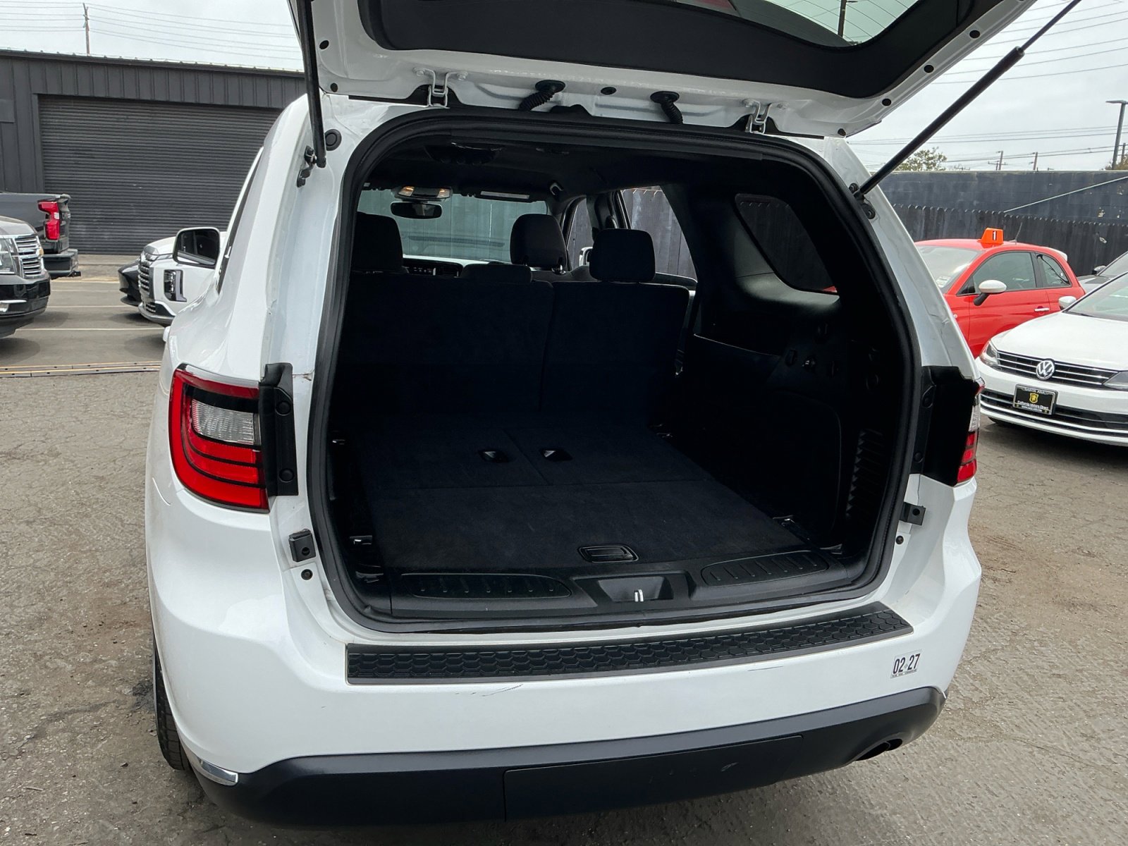 Used 2023 Dodge Durango SXT image 25