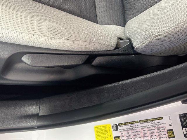 Used 2026 Toyota Corolla LE FWD image 13