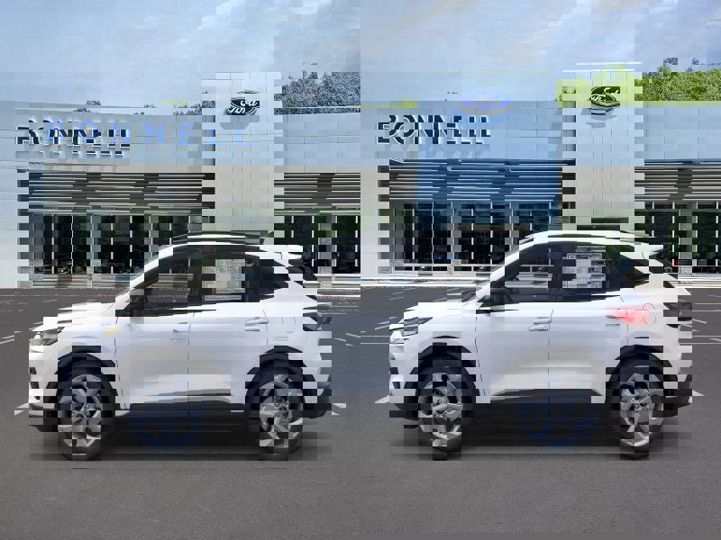 New 2025 Ford Escape ST-Line w/ Cold Weather Package image 3