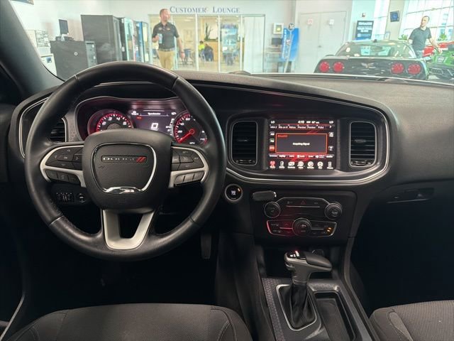 Used 2015 Dodge Charger SXT image 22