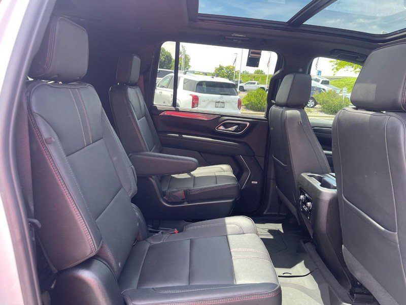 Used 2023 Chevrolet Suburban RST w/ Sport Performance Package AWD/4WD image 15