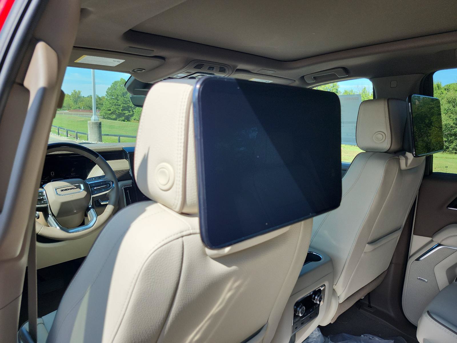 New 2027 GMC Yukon Denali AWD/4WD image 10