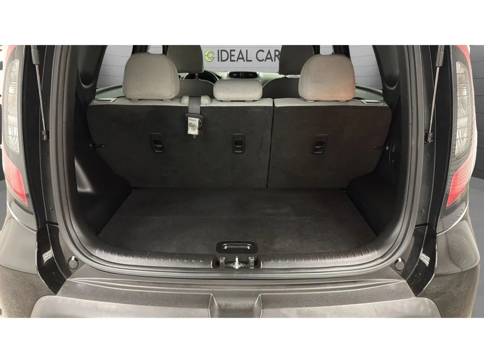 Used 2016 Kia Soul FWD image 17