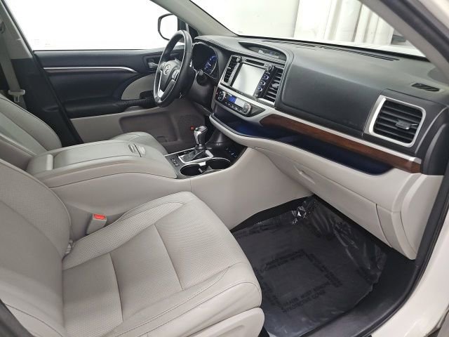 Used 2016 Toyota Highlander Limited w/ Protection Package #3 image 40