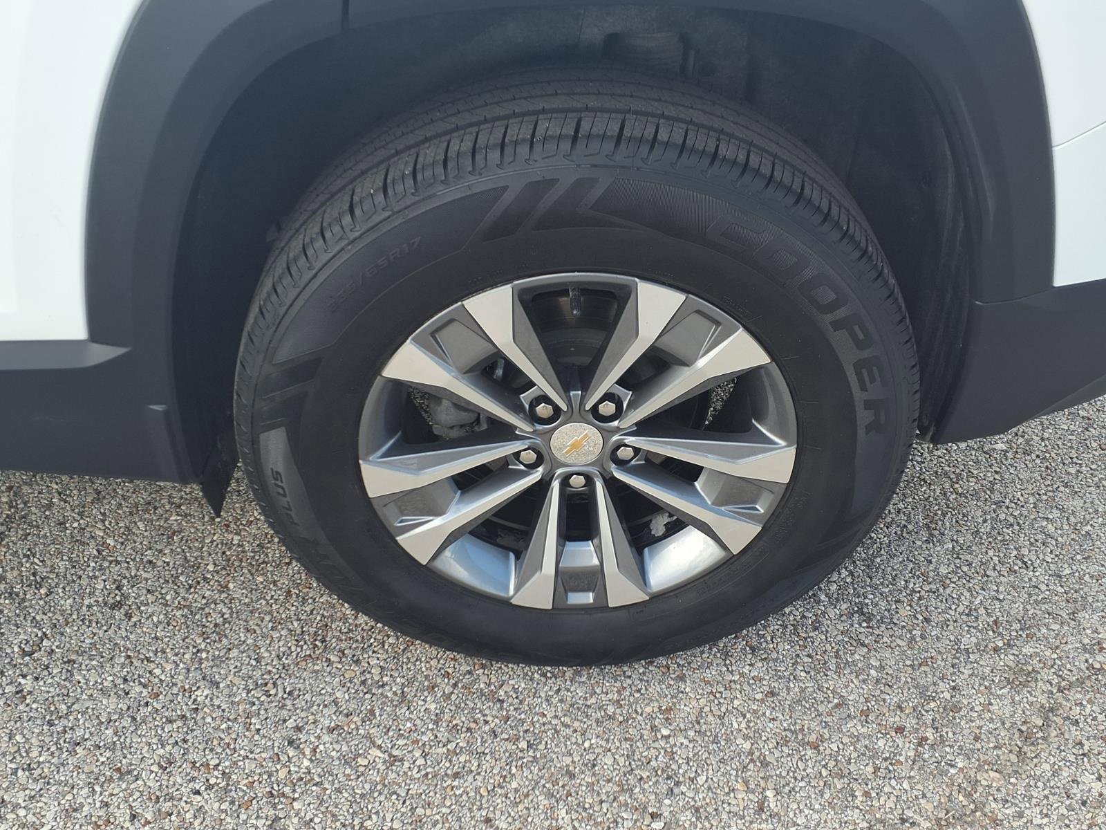 Used 2025 Chevrolet Equinox LT image 25