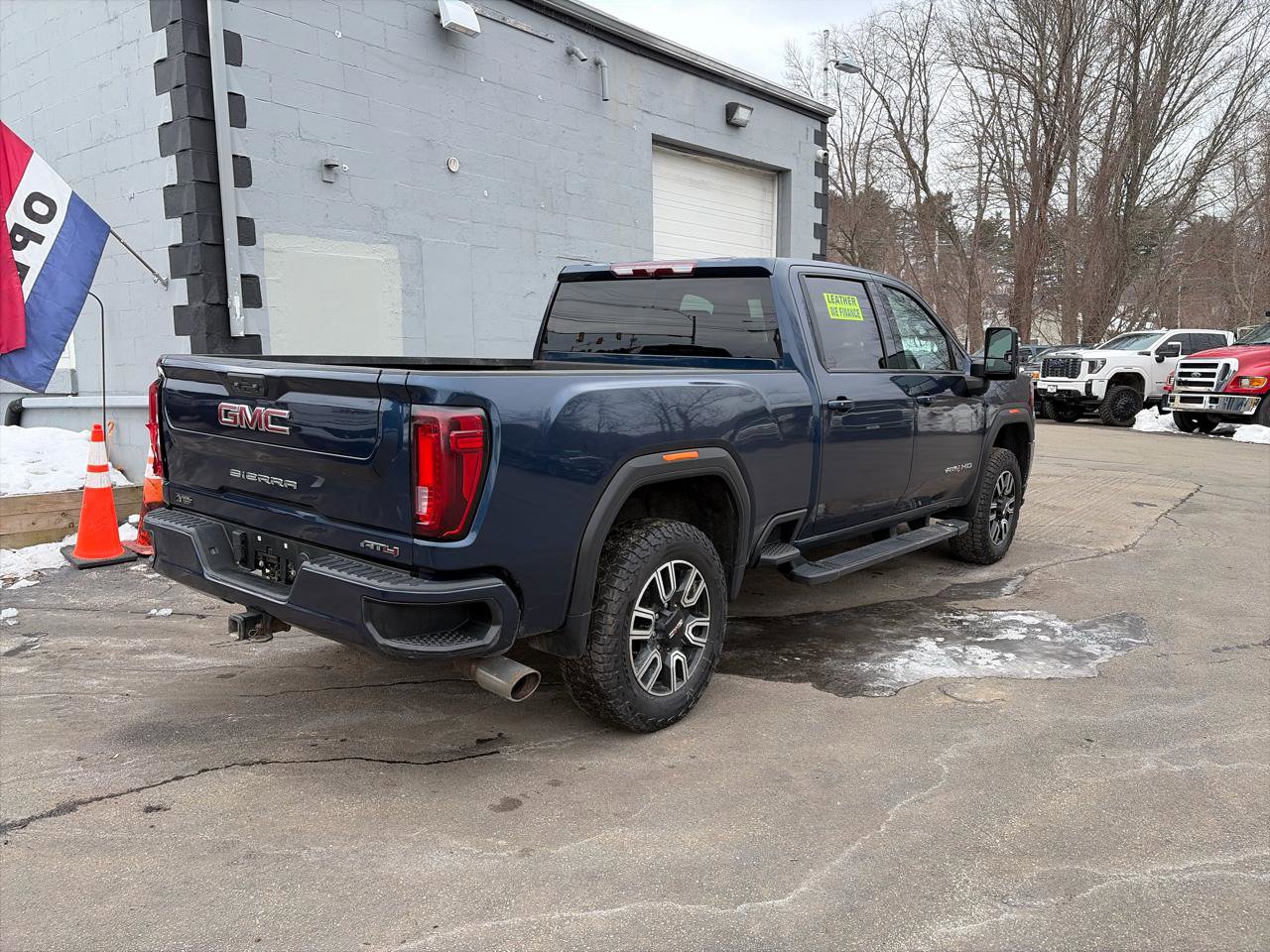 Used 2022 GMC Sierra 2500 AT4 w/ Gooseneck/5TH Wheel Package image 5