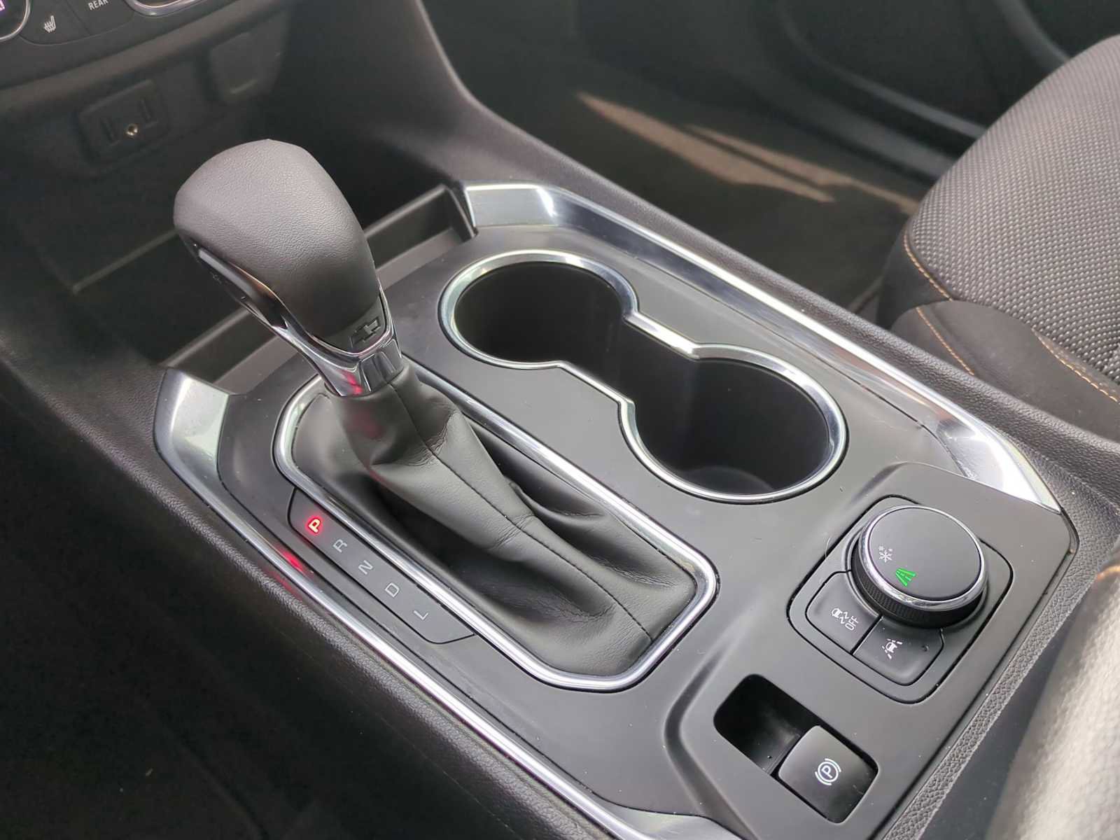 Used 2021 Chevrolet Traverse LT FWD image 16