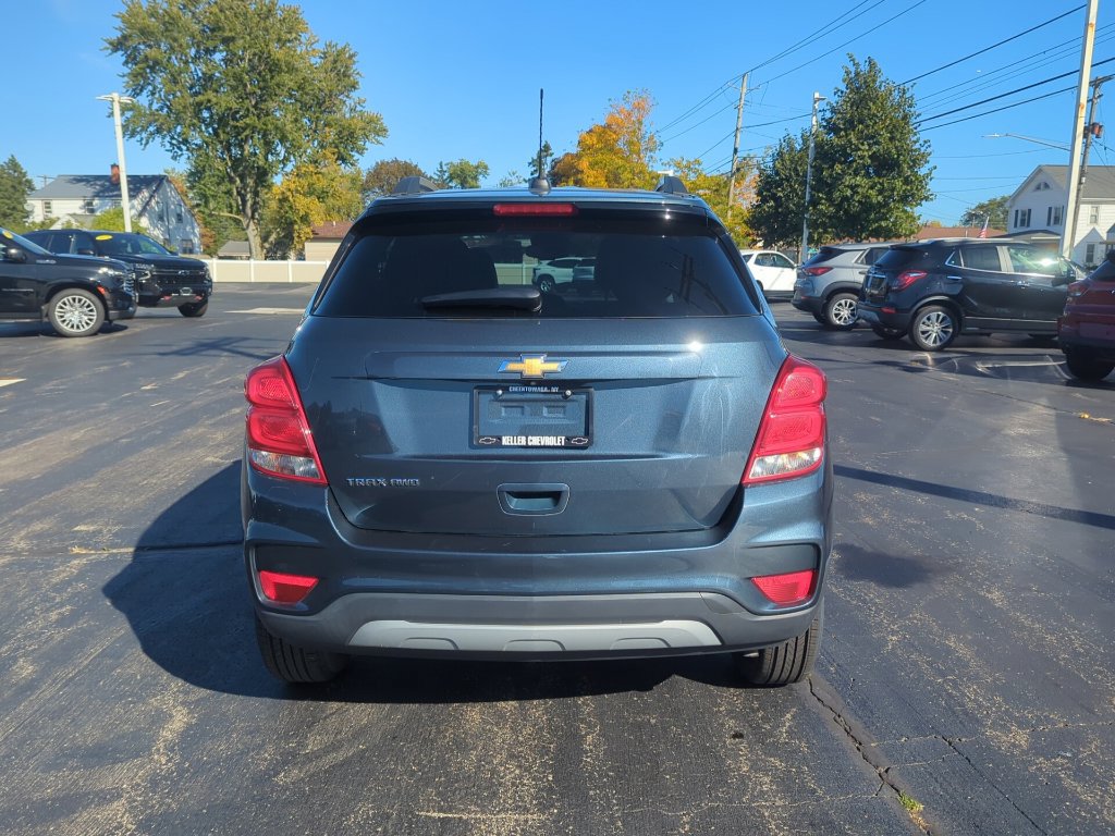 Used 2022 Chevrolet Trax LT w/ LT Convenience Package AWD/4WD image 8