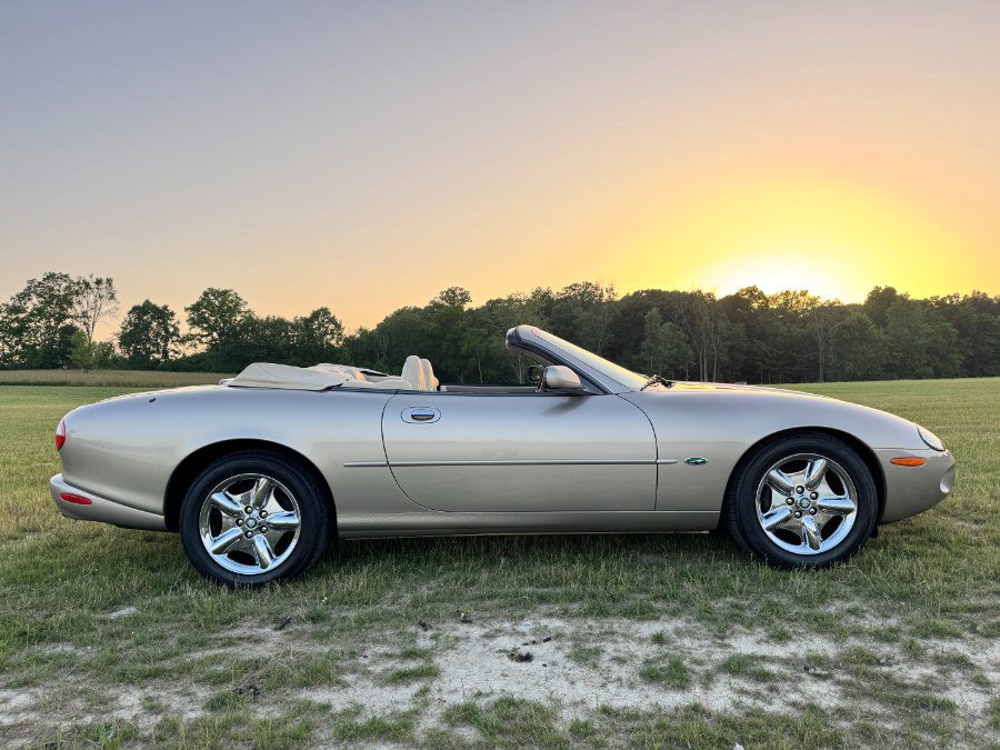Used 1997 Jaguar XK8 Convertible RWD image 20