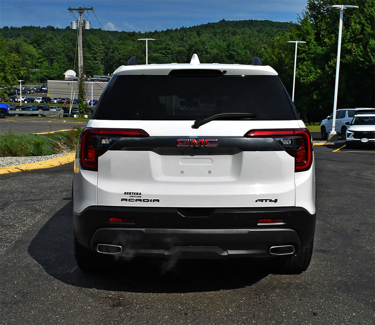 Used 2023 GMC Acadia AT4 w/ Preferred Package AWD/4WD image 7