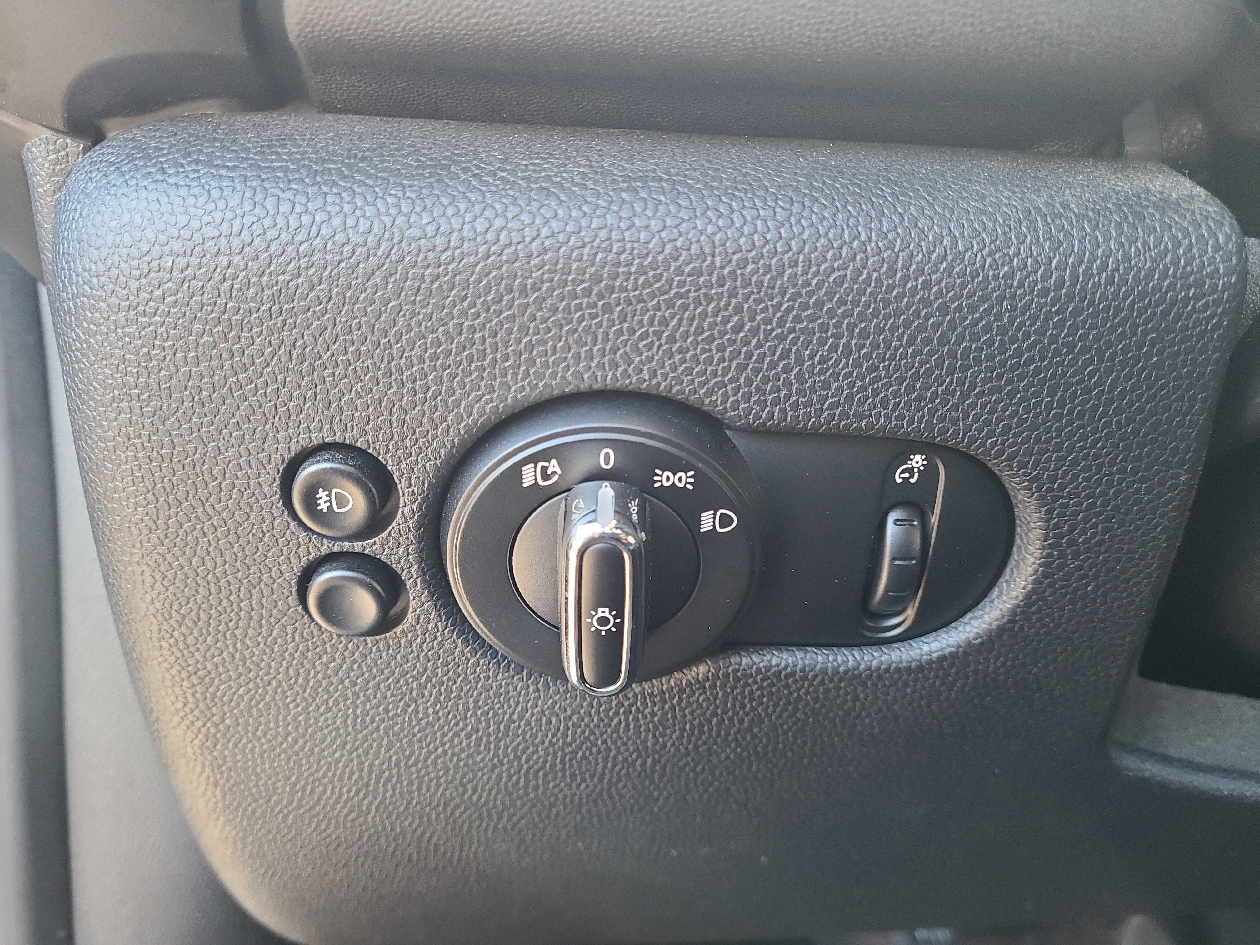 Used 2011 MINI Cooper Hardtop image 19