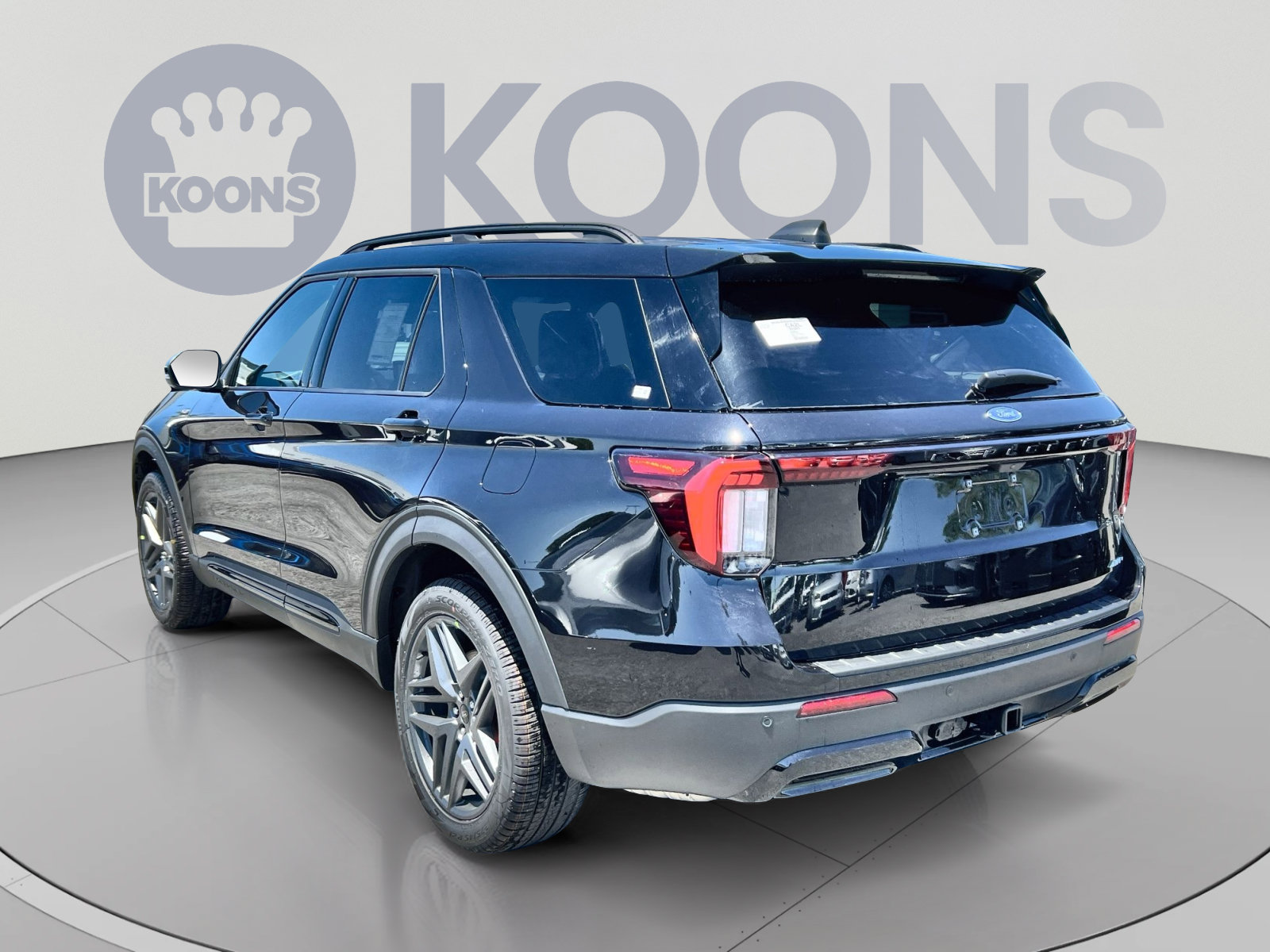 New 2026 Ford Explorer ST-Line w/ ST-Line Street Pack AWD/4WD image 8