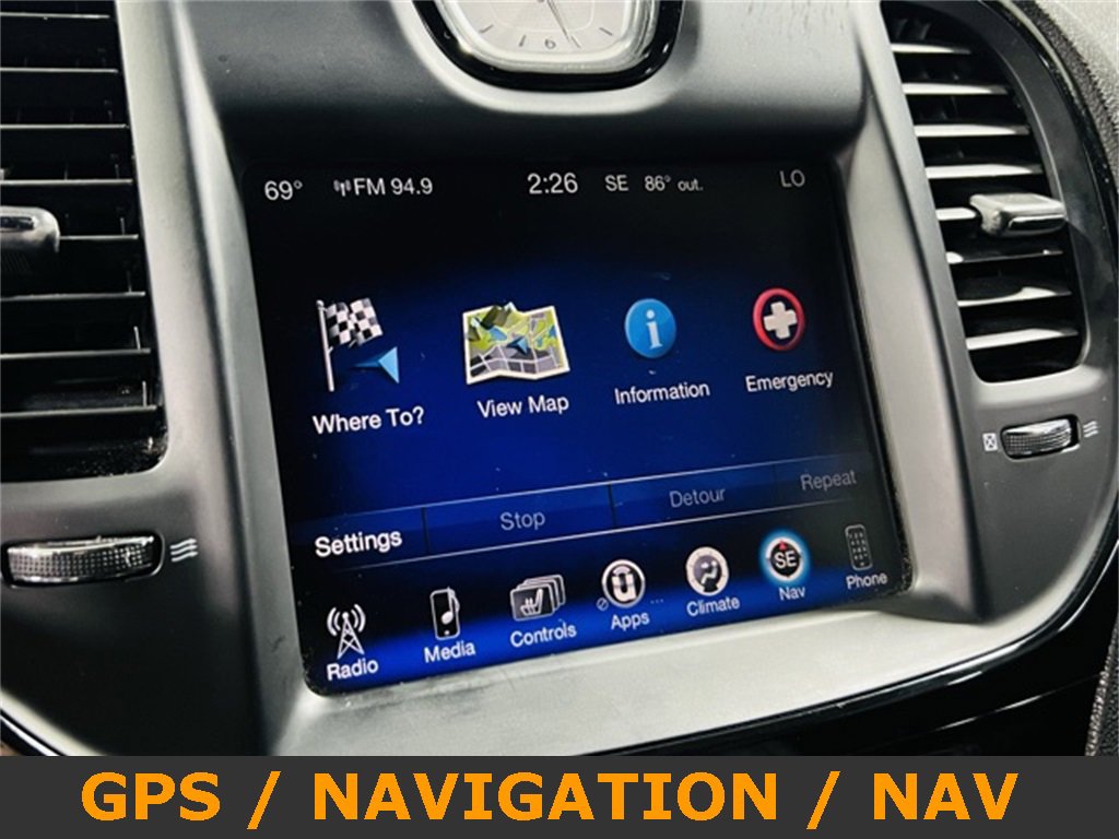 Used 2016 Chrysler 300 S image 7