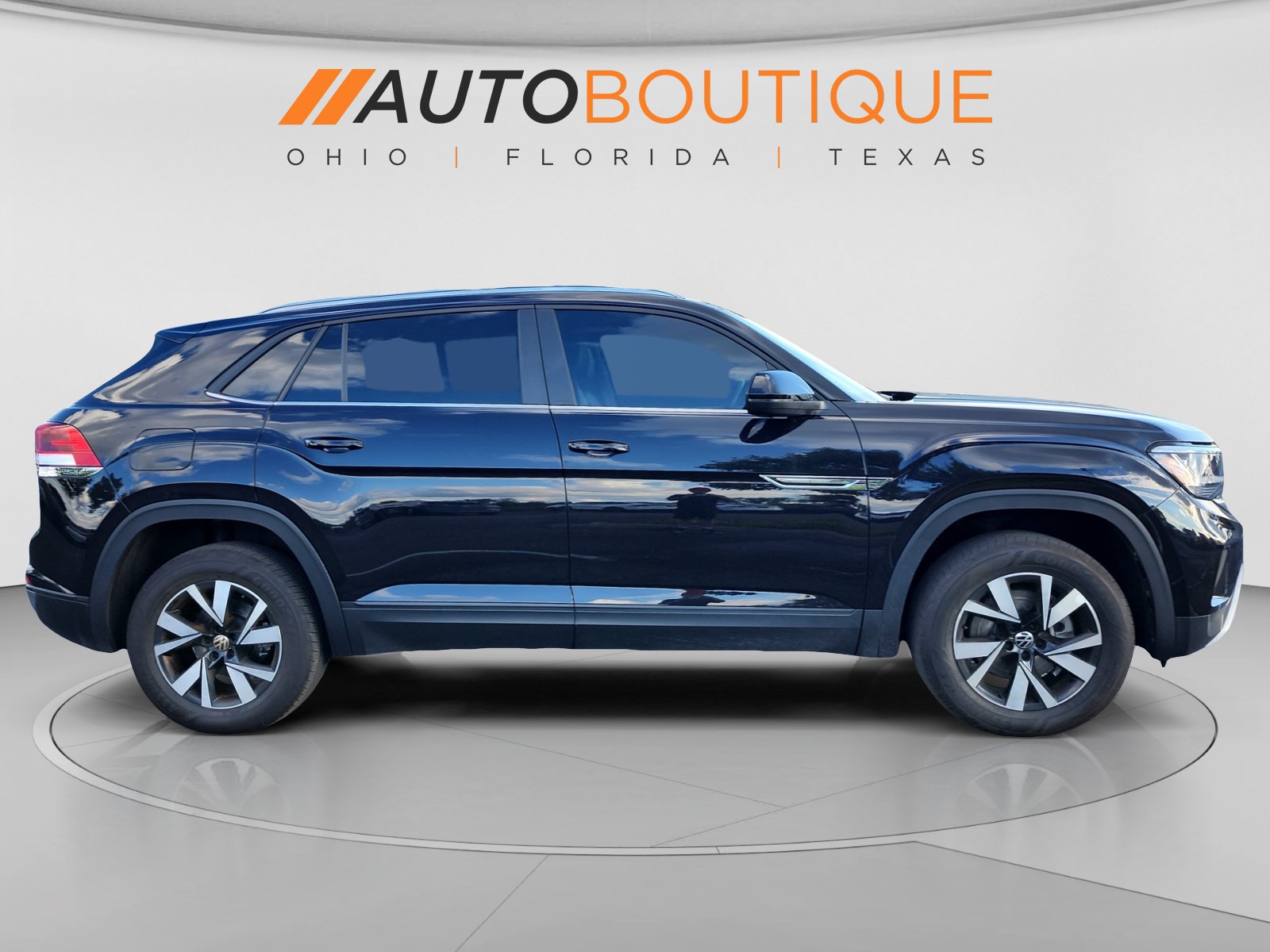 Used 2023 Volkswagen Atlas Cross Sport SE AWD/4WD image 6