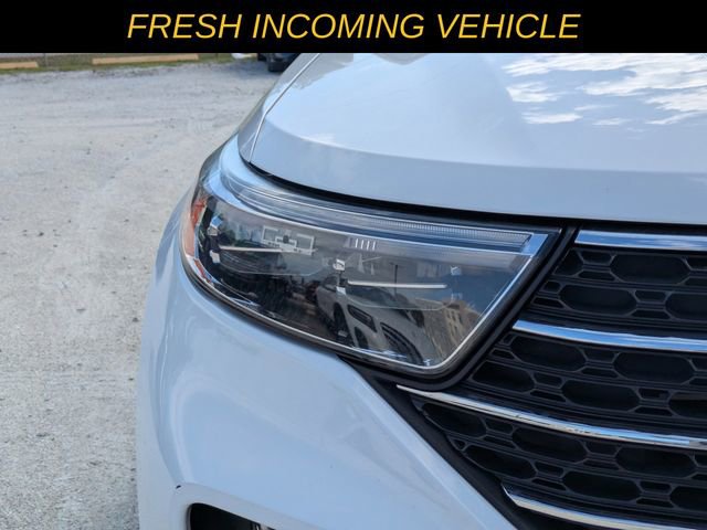 Used 2023 Ford Explorer XLT w/ Equipment Group 202A RWD image 8