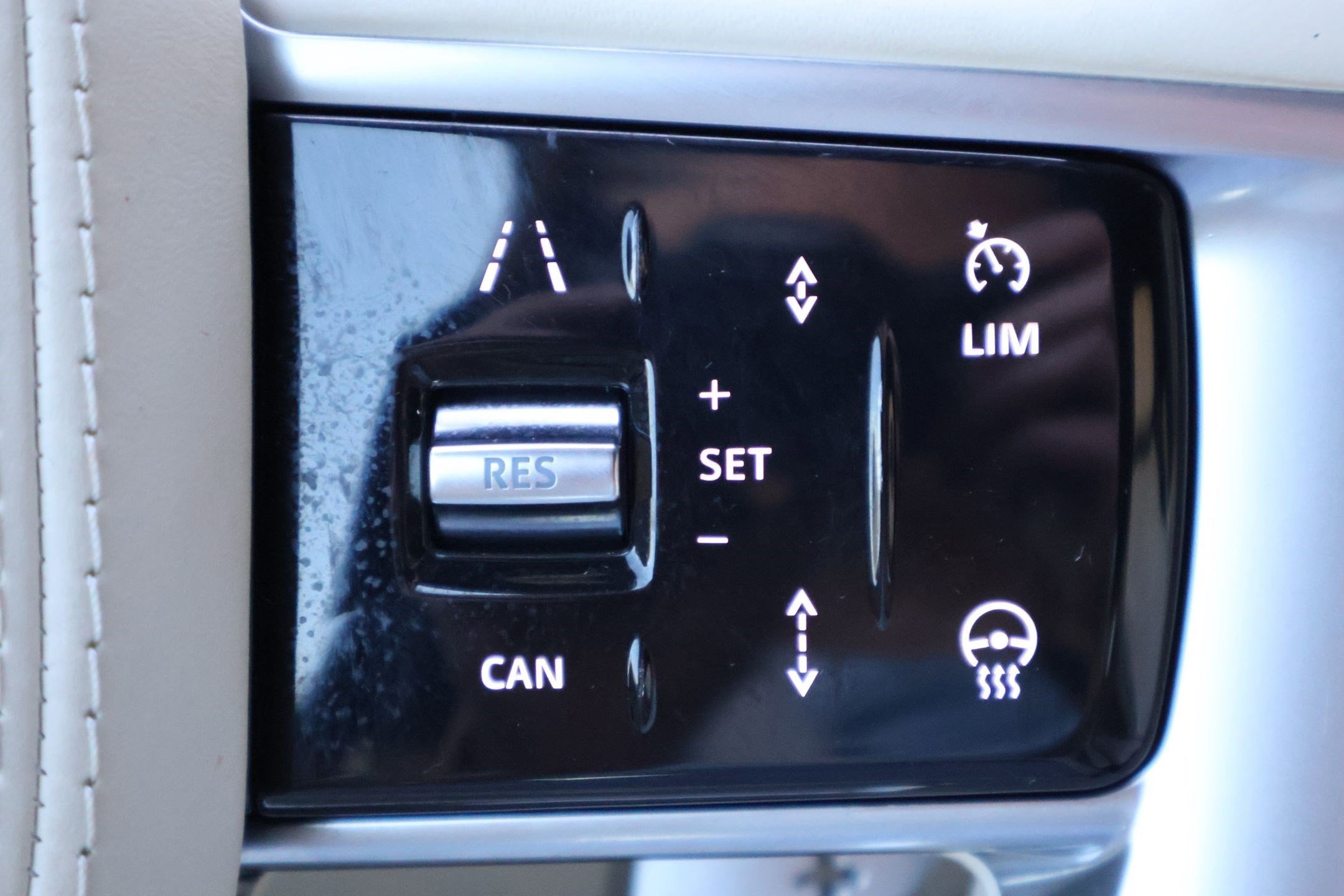 Used 2023 Land Rover Range Rover SE AWD/4WD image 15