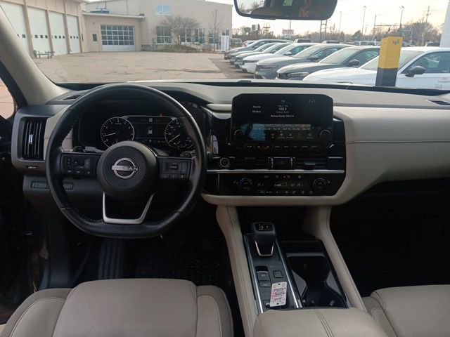 Used 2023 Nissan Pathfinder SL image 26