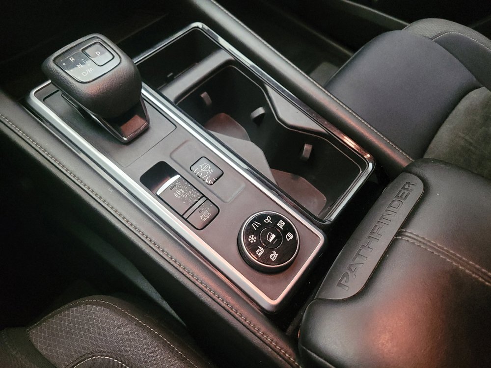 Used 2022 Nissan Pathfinder S AWD/4WD image 26