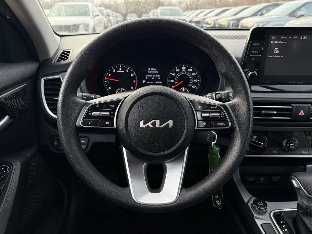 Certified 2023 Kia Seltos LX image 28