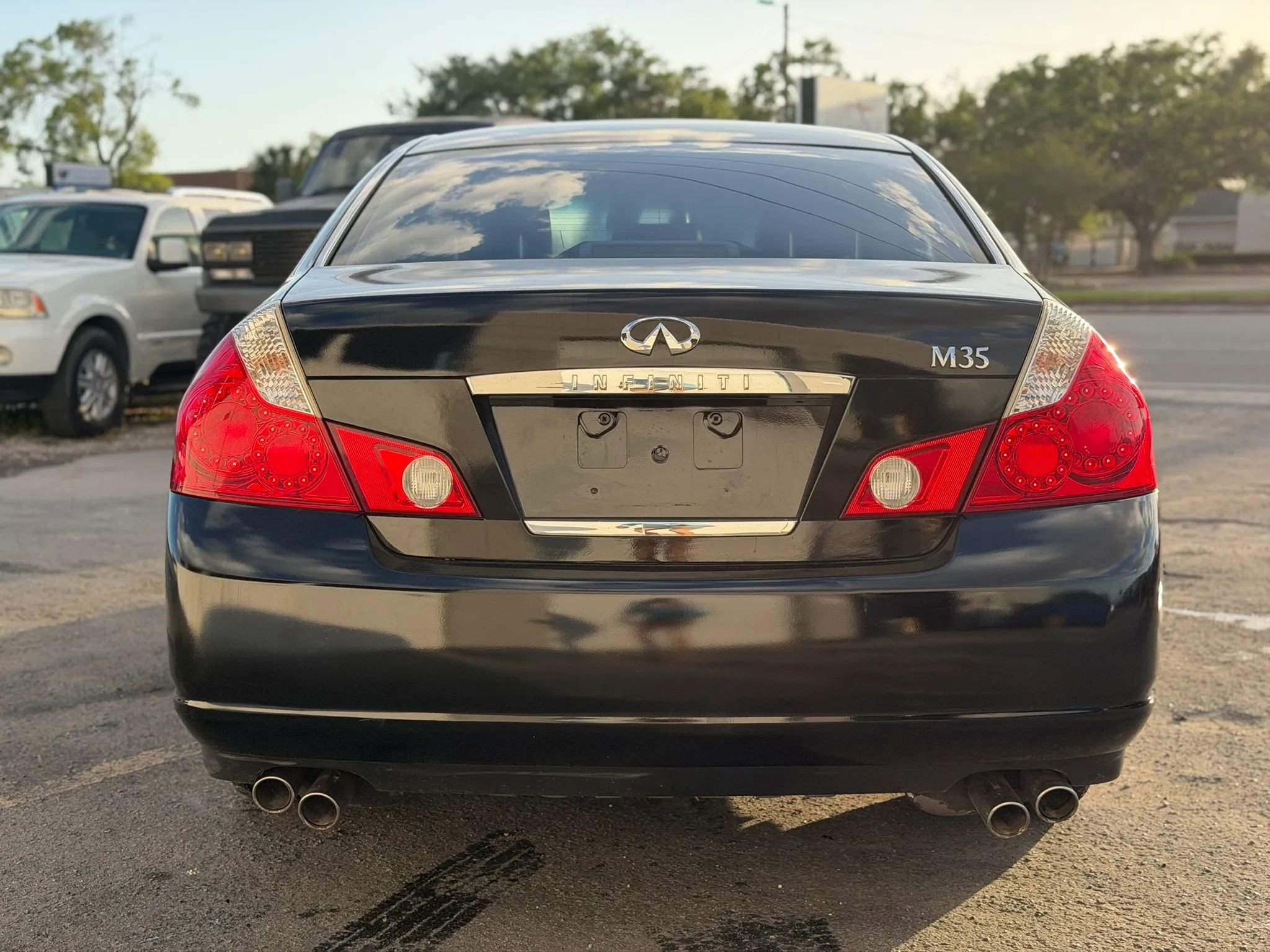 Used 2007 INFINITI M35 Sport w/ Journey Pkg image 4