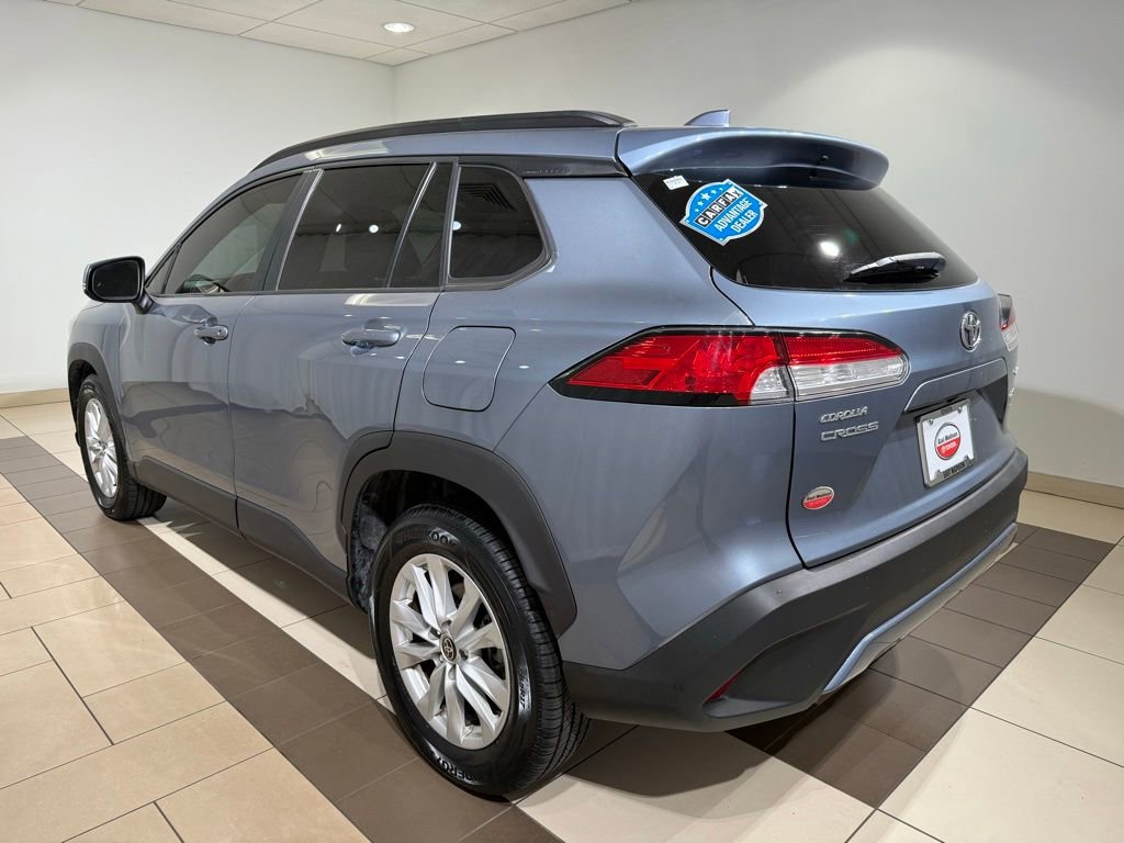 Certified 2023 Toyota Corolla Cross LE AWD/4WD image 3