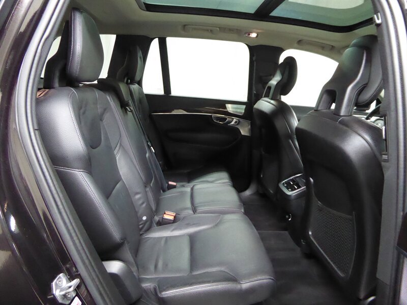 Used 2016 Volvo XC90 T6 Momentum w/ Momentum Plus Package AWD/4WD image 31