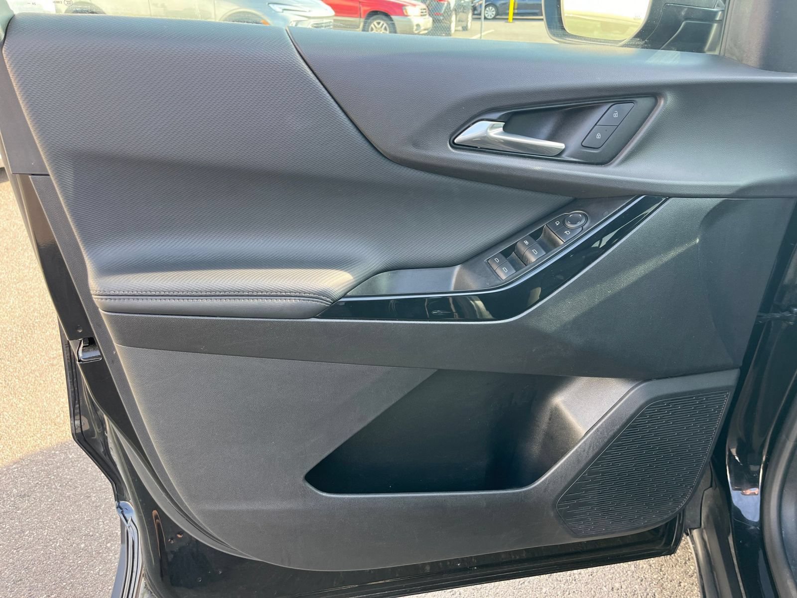 Used 2025 Chevrolet Equinox LT FWD image 18