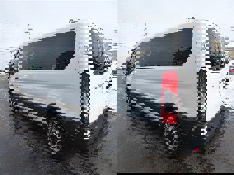 Used 2015 Ford Transit 350 XL image 5