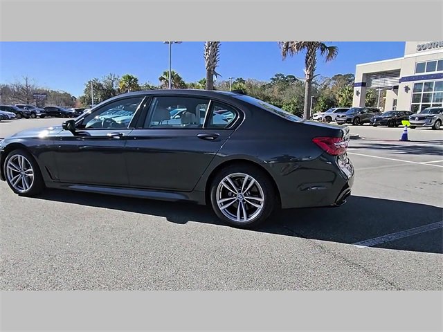 Used 2017 BMW 740i image 20