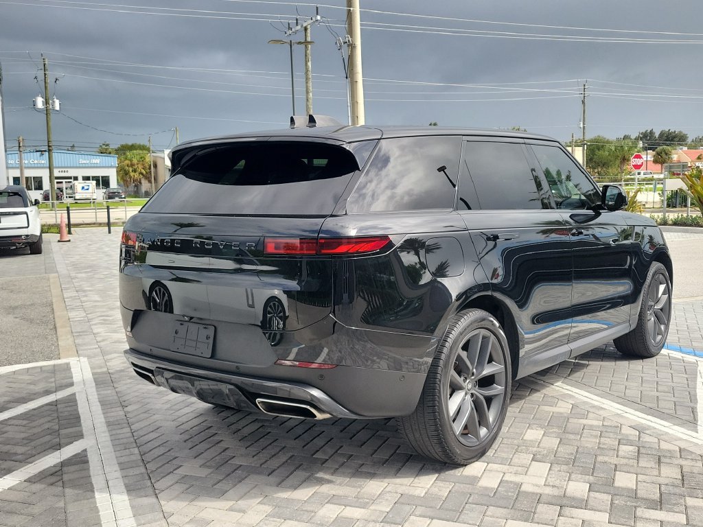 Certified 2024 Land Rover Range Rover Sport SE AWD/4WD image 5