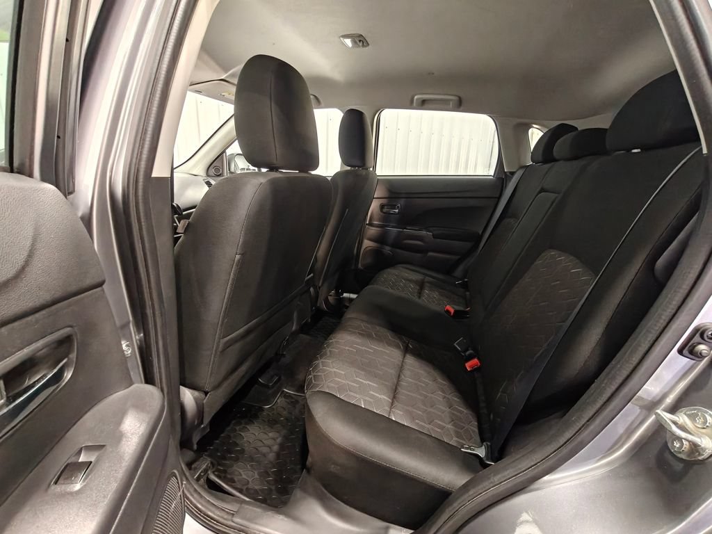 Used 2023 Mitsubishi Outlander Sport ES AWD/4WD image 30