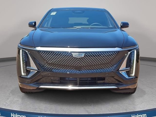 New 2025 Cadillac Lyriq Luxury AWD/4WD image 2
