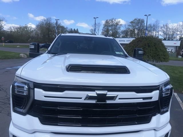 Used 2024 Chevrolet Silverado 3500 LT w/ Z71 Sport Edition AWD/4WD image 3