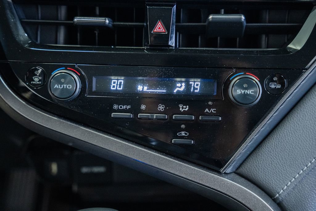 Used 2024 Toyota Camry SE image 20