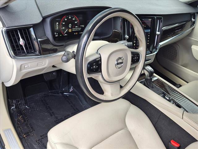 Used 2018 Volvo S90 T5 Momentum w/ Convenience Package FWD image 9