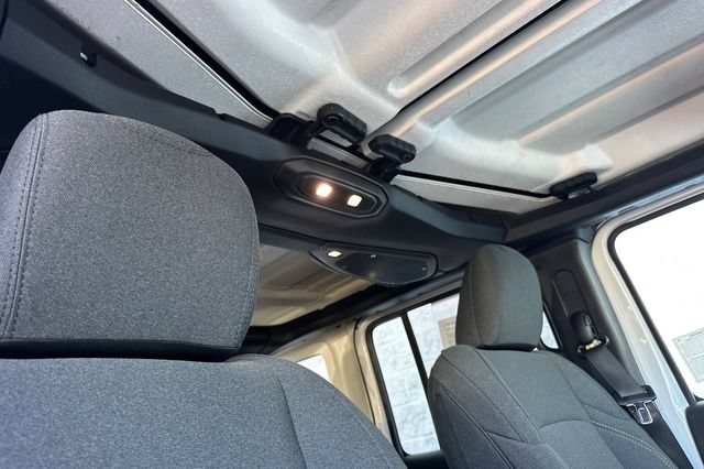 Used 2025 Jeep Wrangler Unlimited Sahara AWD/4WD image 19