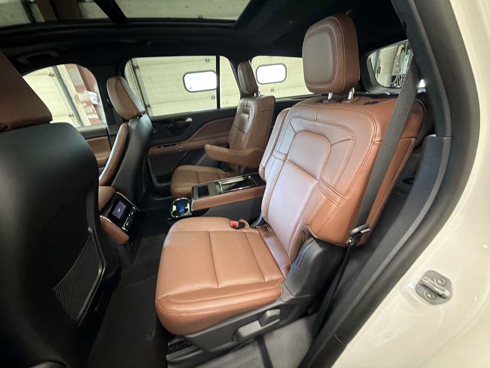 Used 2026 Lincoln Aviator Reserve w/ Jet Appearance Package AWD/4WD image 25