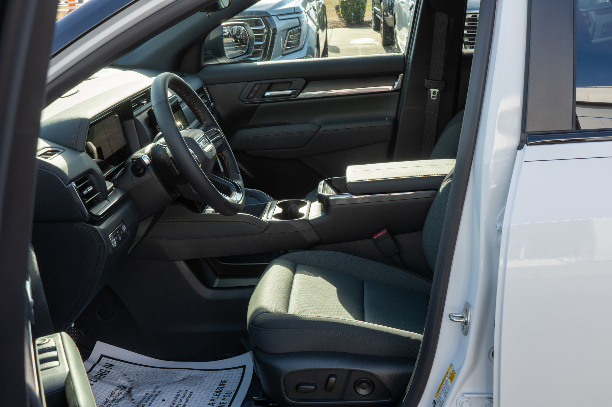 New 2026 GMC Terrain AT4 w/ Convenience Package III AWD/4WD image 18