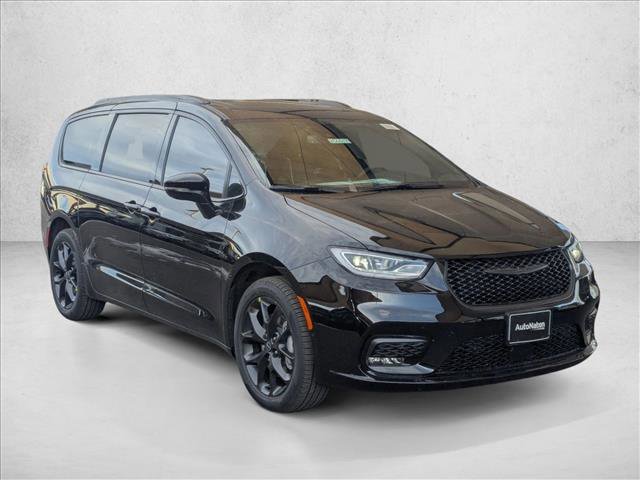 New 2026 Chrysler Pacifica Limited w/ S Appearance Package image 7