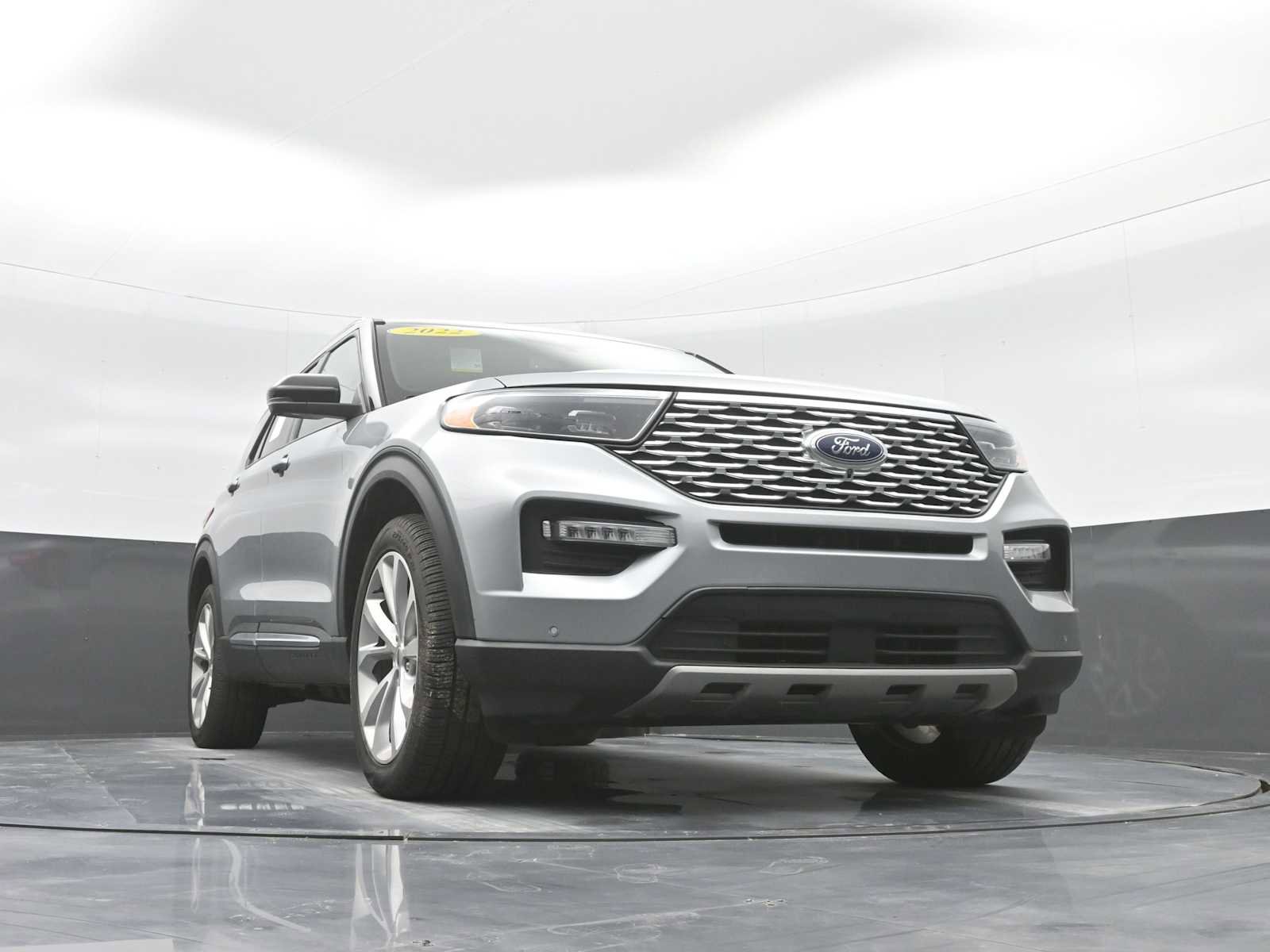 Used 2022 Ford Explorer Platinum w/ Technology Package image 33