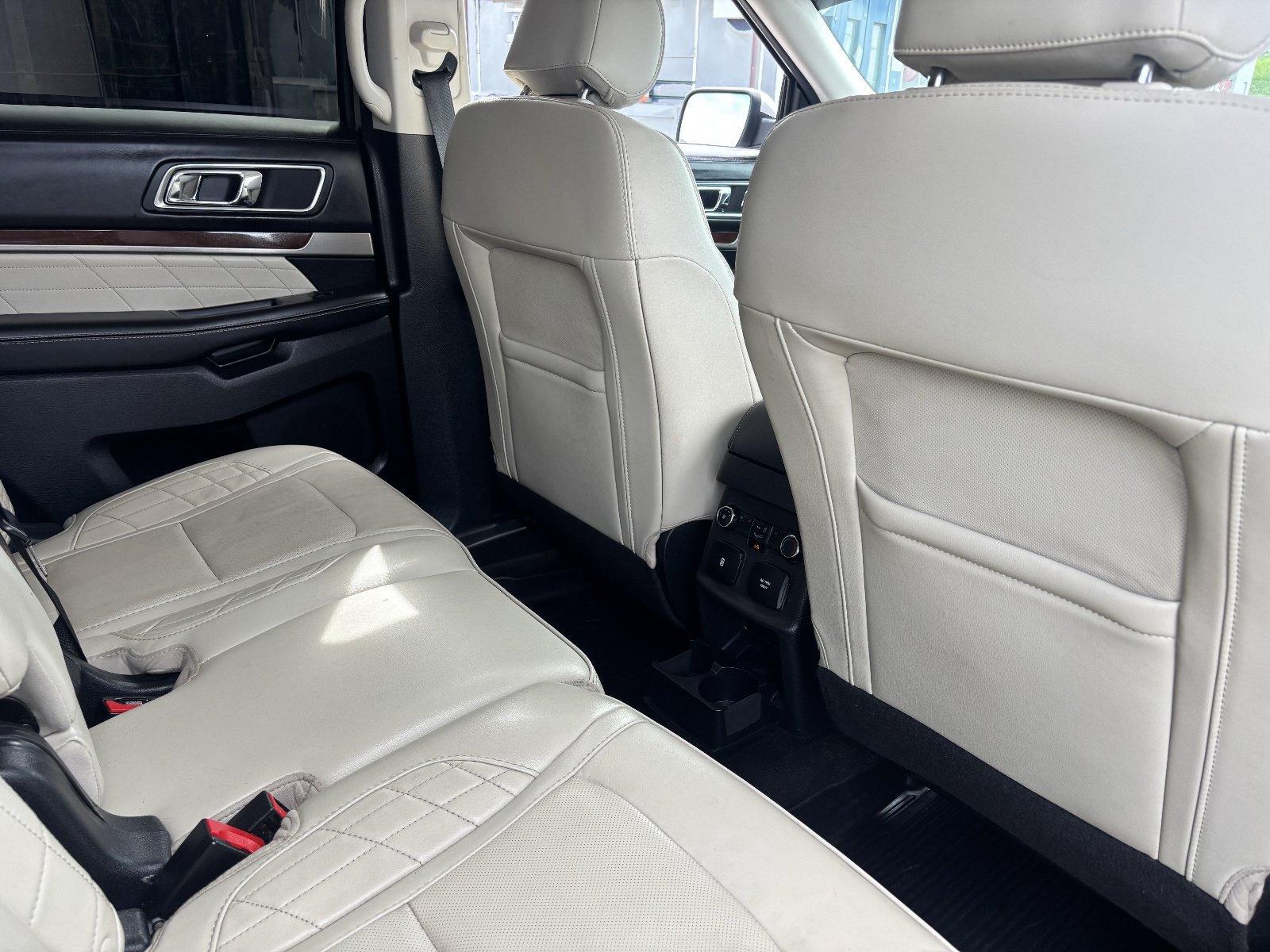 Used 2017 Ford Explorer Platinum AWD/4WD image 14
