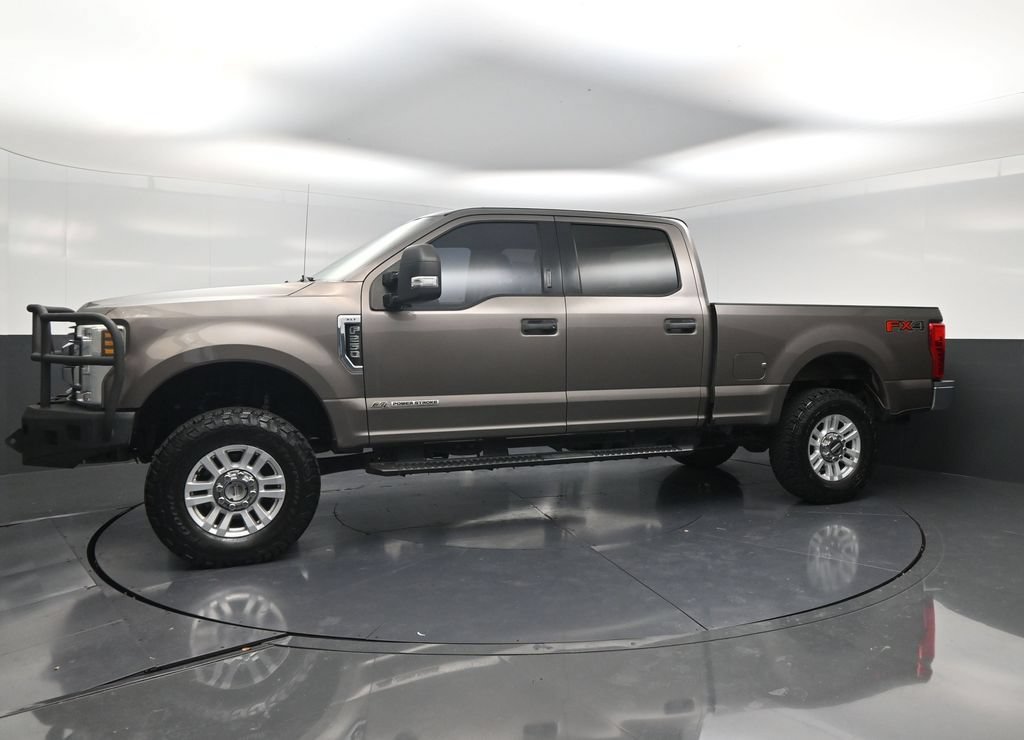Used 2019 Ford F250 XLT w/ XLT Value Package AWD/4WD image 3