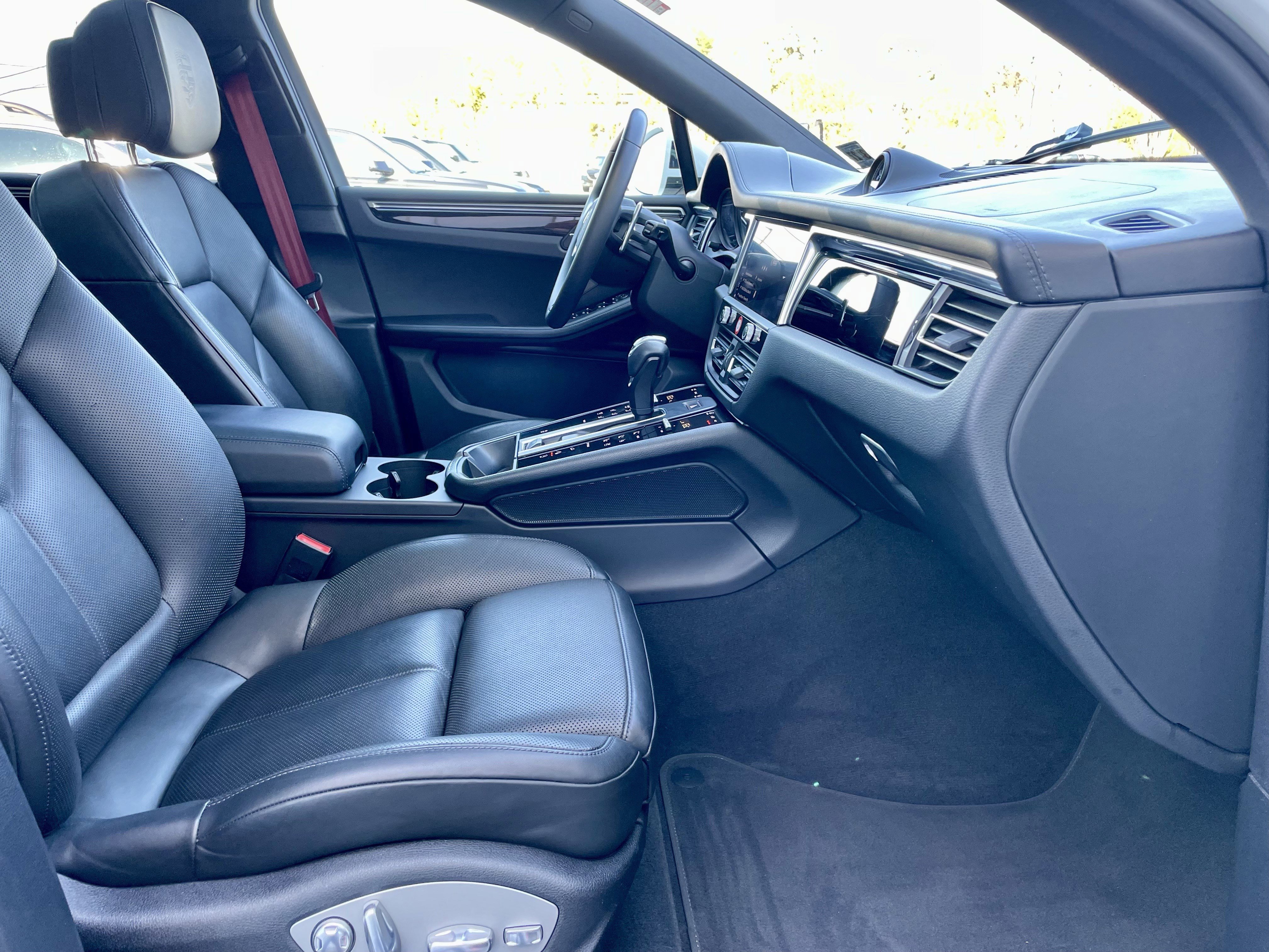 Used 2022 Porsche Macan image 15