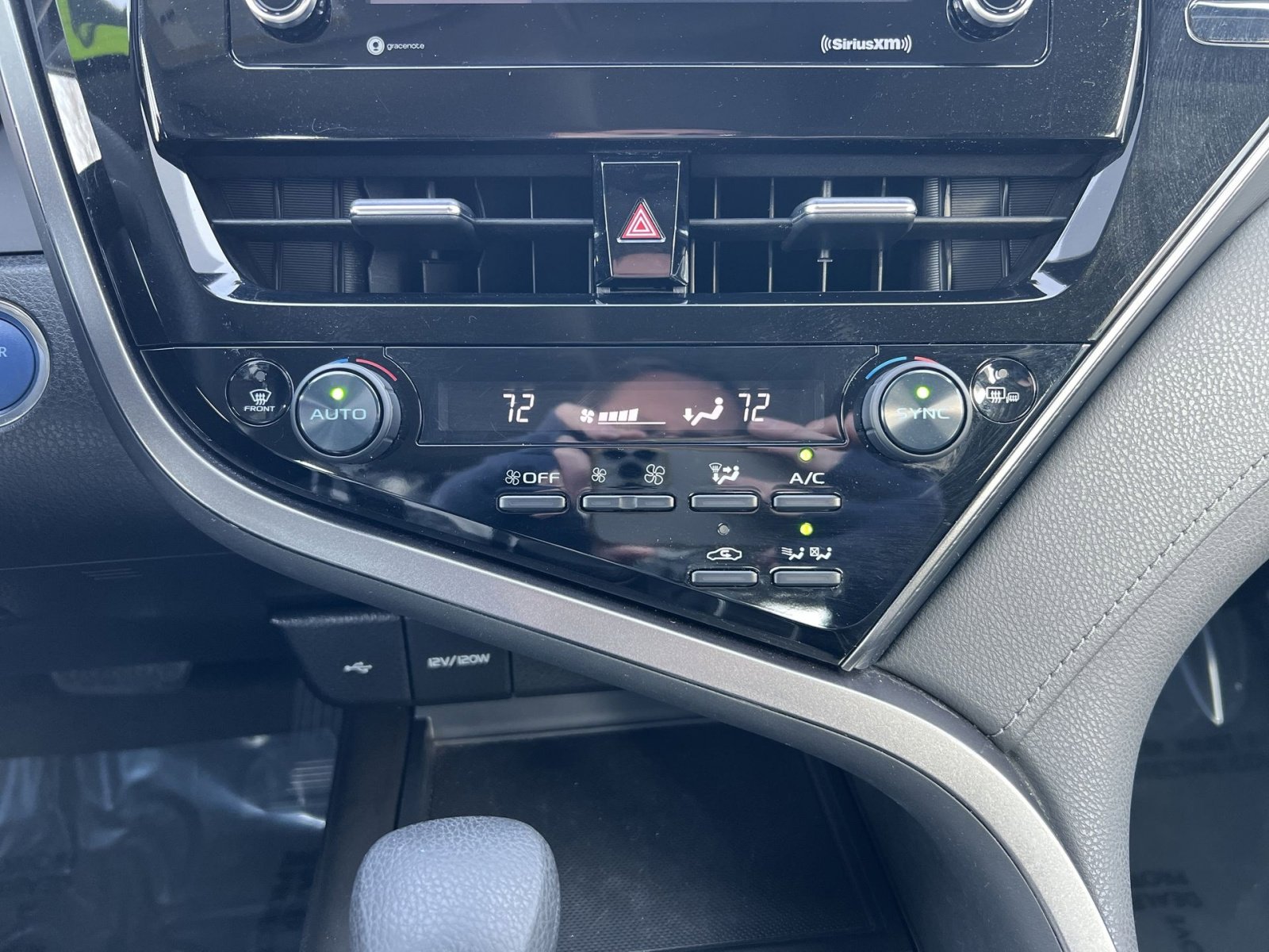 Used 2021 Toyota Camry LE image 20