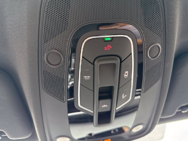 Used 2025 Audi S6 Premium Plus AWD/4WD image 43