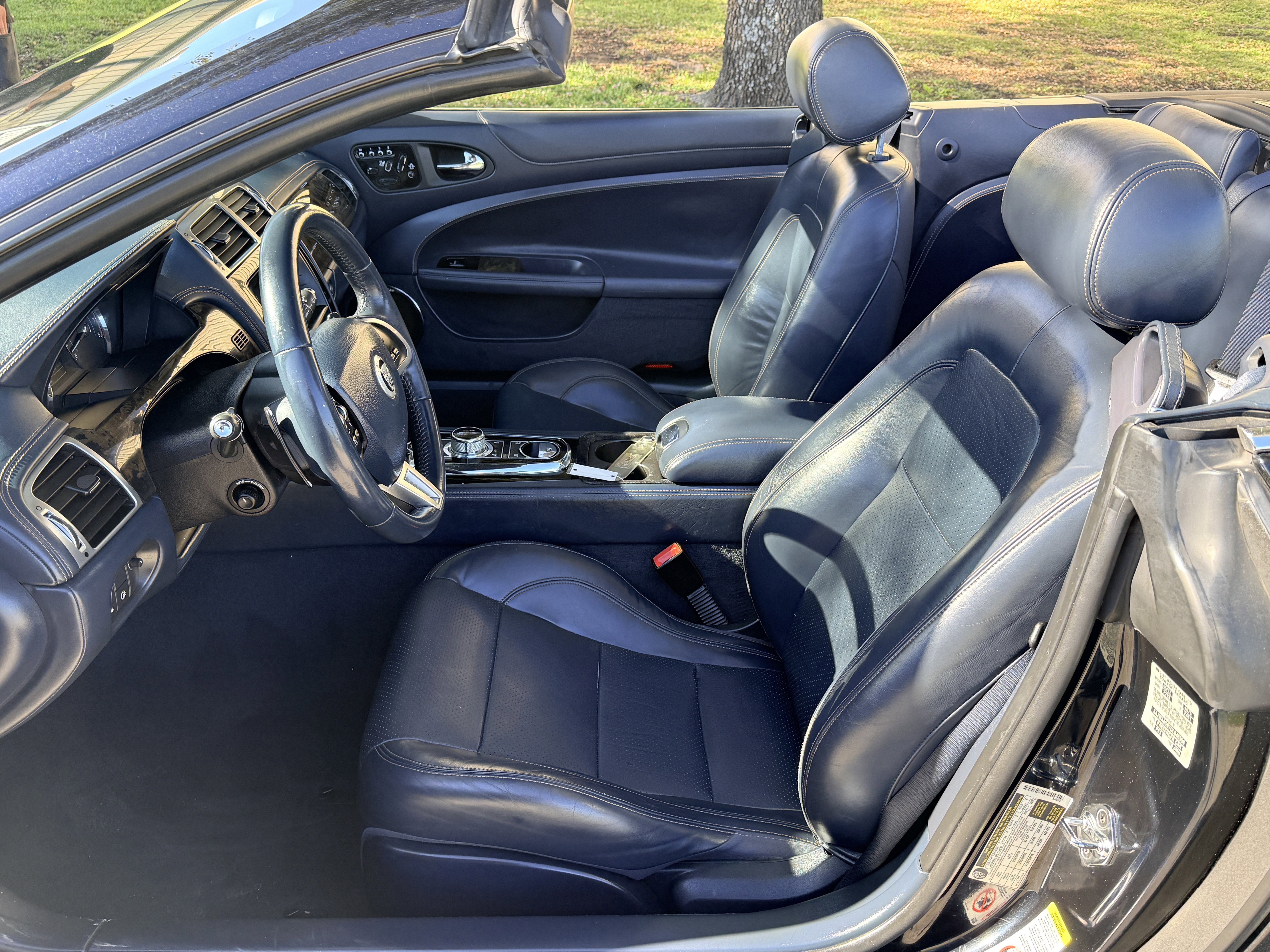 Used 2013 Jaguar XK Convertible RWD image 28