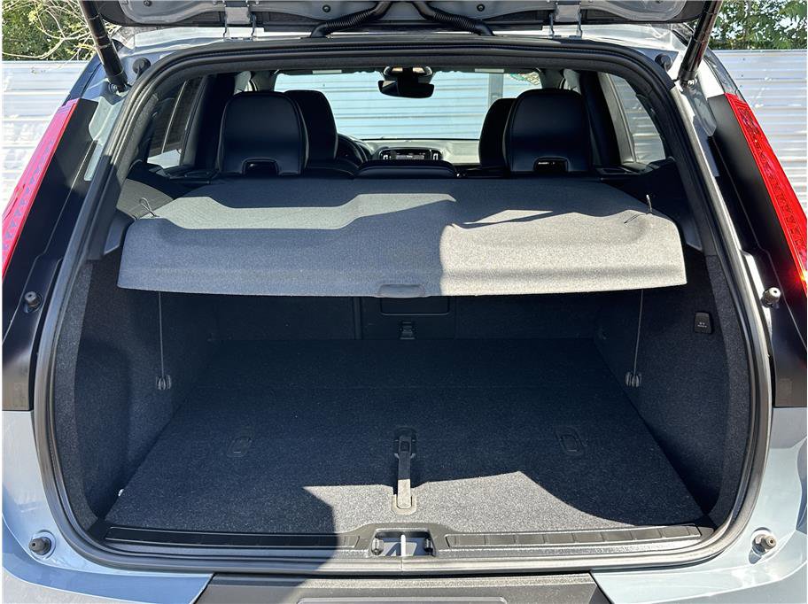 Used 2023 Volvo XC40 Recharge Plus AWD/4WD image 28