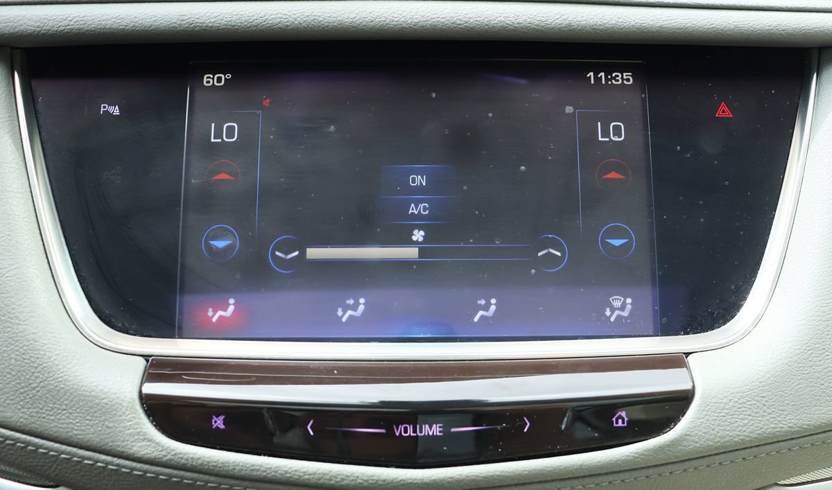 Used 2017 Cadillac XT5 Luxury w/ Driver Awareness Package FWD image 46
